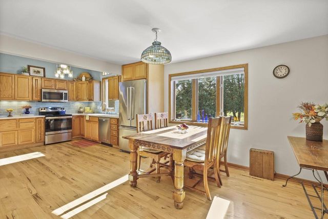 4432 Old Stage Road, Brooklyn, WI 53521