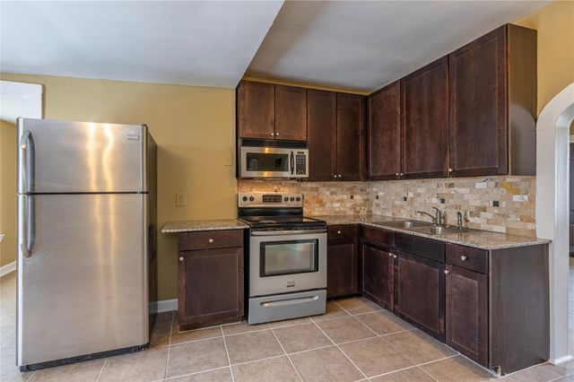 805 Chestnut Street, La Marque, TX 77568