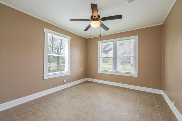 805 Chestnut Street, La Marque, TX 77568