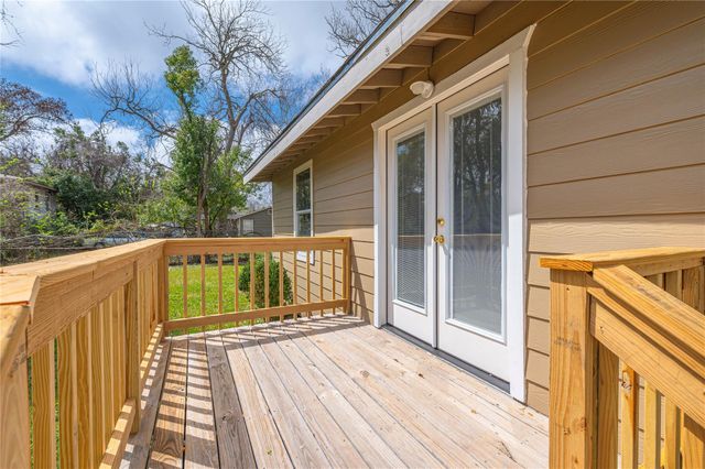 805 Chestnut Street, La Marque, TX 77568