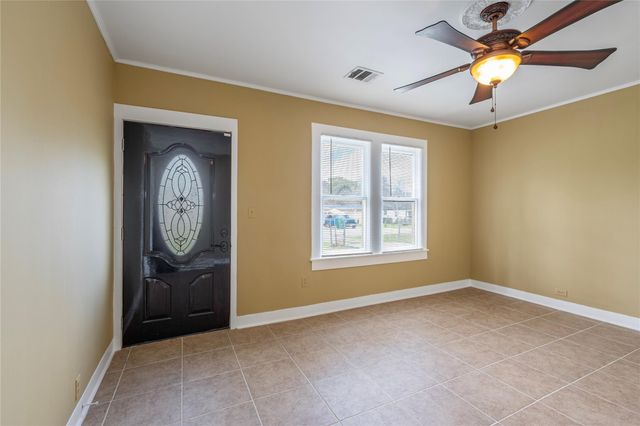 805 Chestnut Street, La Marque, TX 77568