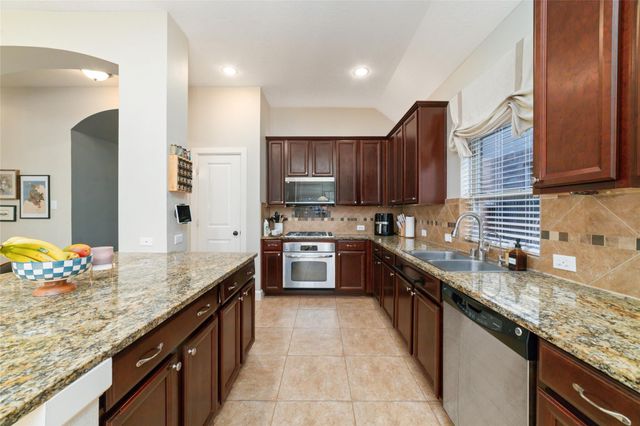 7318 Leo Creek Lane, Humble, TX 77396