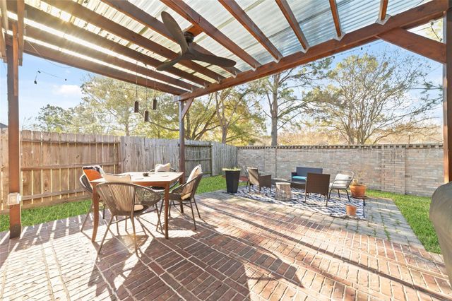 7318 Leo Creek Lane, Humble, TX 77396