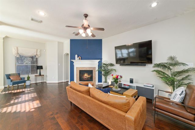 7318 Leo Creek Lane, Humble, TX 77396