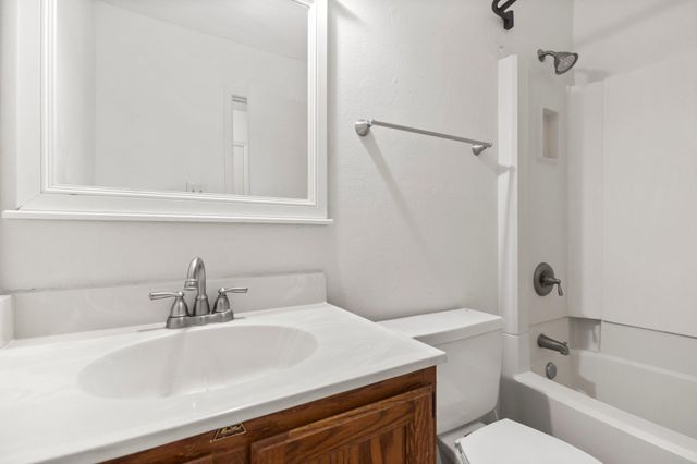 6 Raven Ridge Lane, Spring, TX 77380