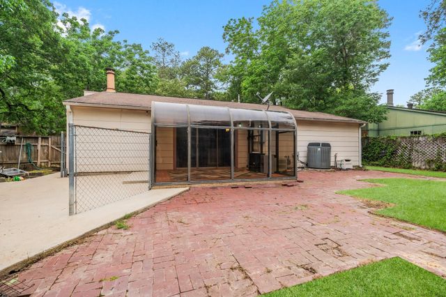 6 Raven Ridge Lane, Spring, TX 77380