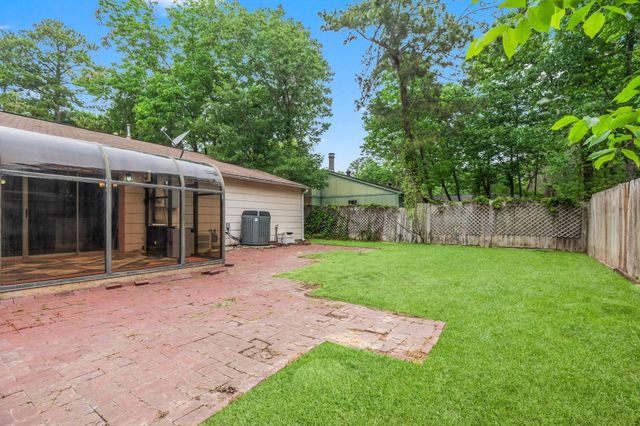 6 Raven Ridge Lane, Spring, TX 77380