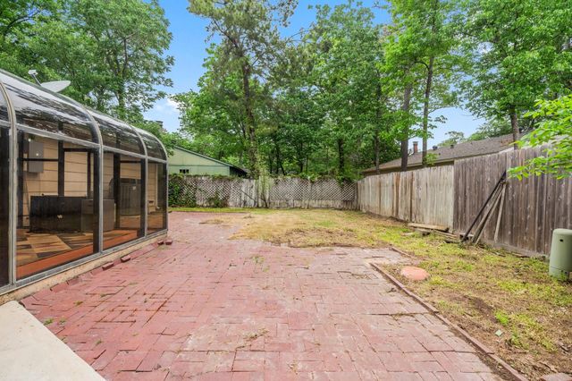 6 Raven Ridge Lane, Spring, TX 77380