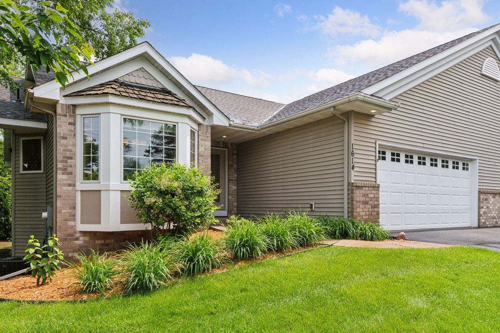 1614 Maple Manors Court, Mound, MN 55364