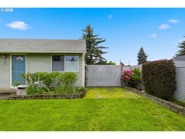 430 S 37TH Pl, Springfield, OR 97478