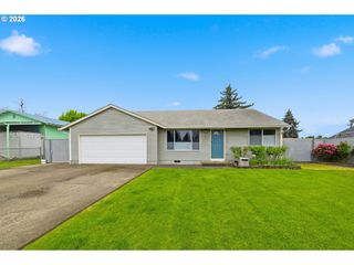 430 S 37TH Pl, Springfield, OR 97478