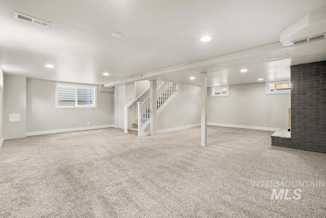 7308 W Maxwell Dr, Boise, ID 83704