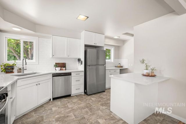 7308 W Maxwell Dr, Boise, ID 83704