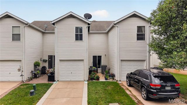 409 Parkview Place Drive, Ellisville, MO 63021