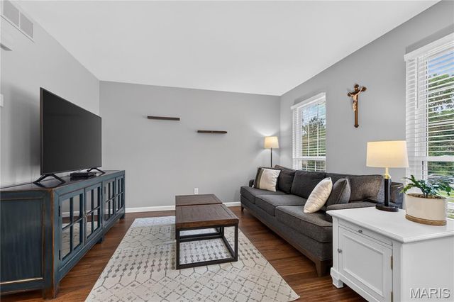 409 Parkview Place Drive, Ellisville, MO 63021