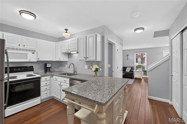 409 Parkview Place Drive, Ellisville, MO 63021