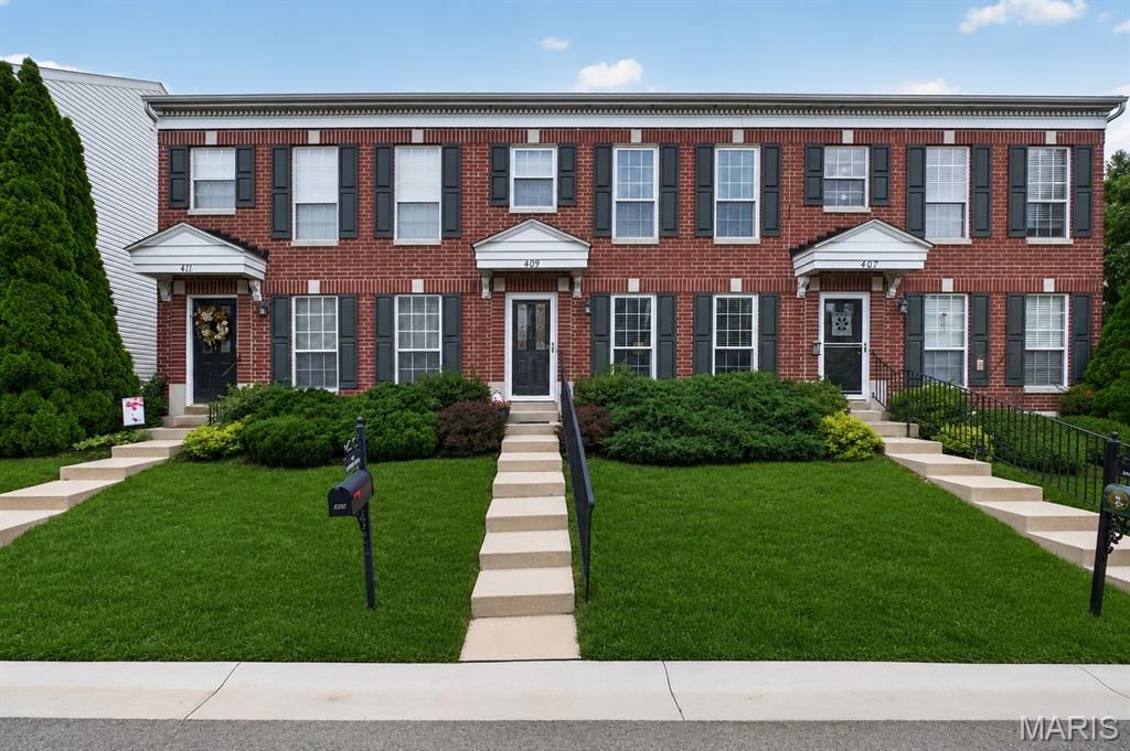 409 Parkview Place Drive, Ellisville, MO 63021