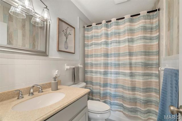 5051 Lancelot Lane, High Ridge, MO 63049