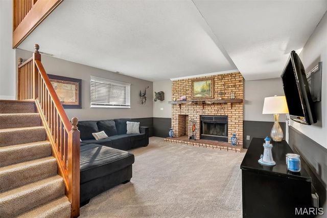 5051 Lancelot Lane, High Ridge, MO 63049