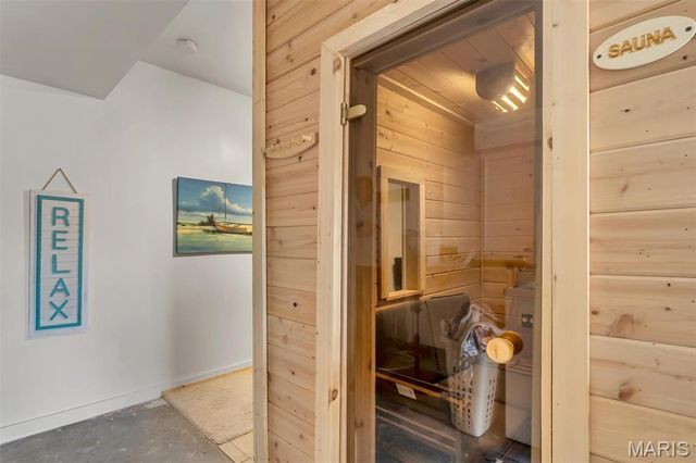 5051 Lancelot Lane, High Ridge, MO 63049