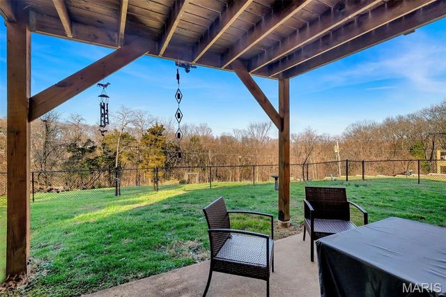 5051 Lancelot Lane, High Ridge, MO 63049