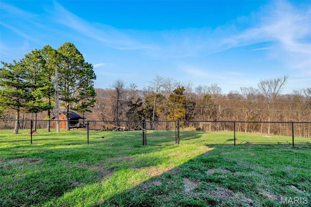 5051 Lancelot Lane, High Ridge, MO 63049