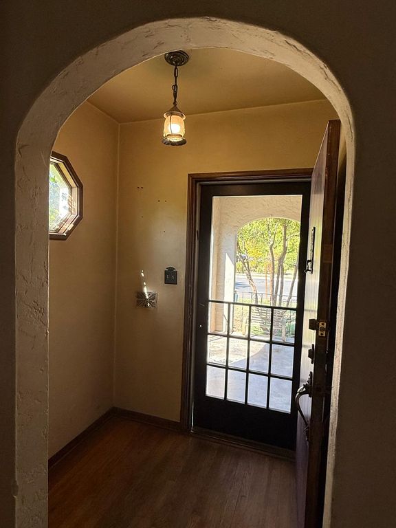 Image 5 of property listing at 2240 N Van Ness Boulevard, Fresno, CA 93704