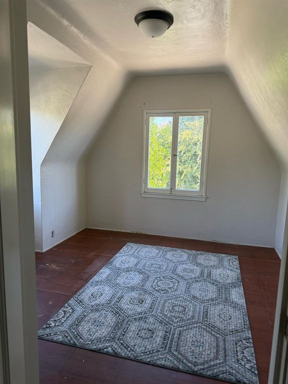 Image 9 of property listing at 2240 N Van Ness Boulevard, Fresno, CA 93704