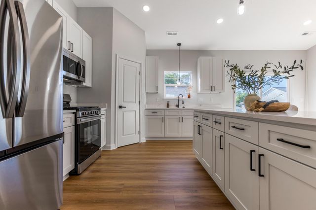 13061 Dogwood Road NE, Thornville, OH 43076