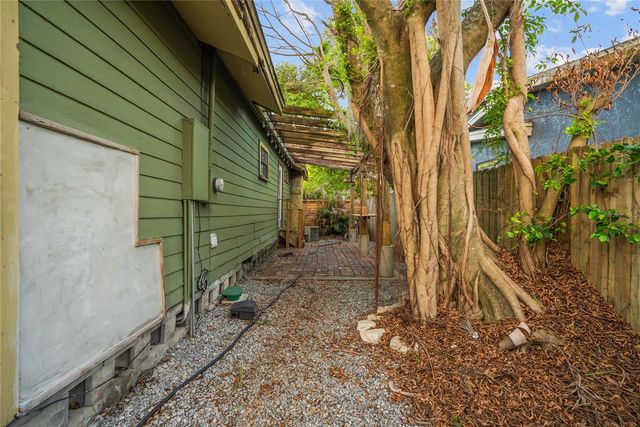 2214 DEPAUW AVENUE, Orlando, FL 32804