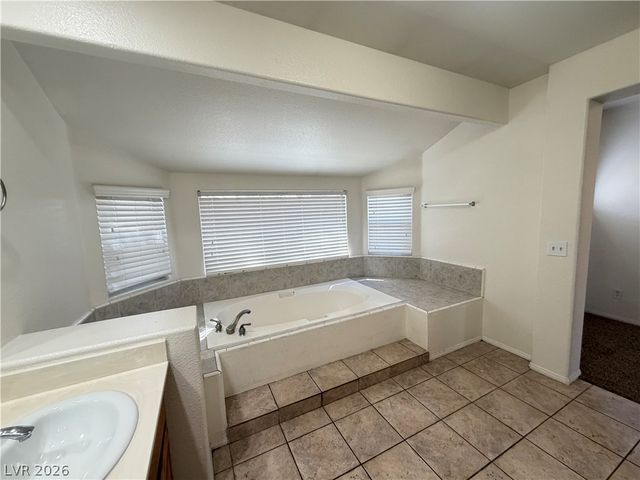 8245 Ocean Terrace Way, Las Vegas, NV 89128
