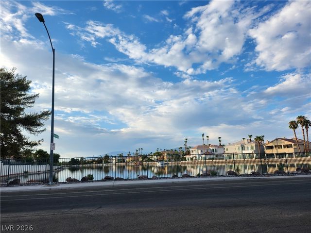 8245 Ocean Terrace Way, Las Vegas, NV 89128