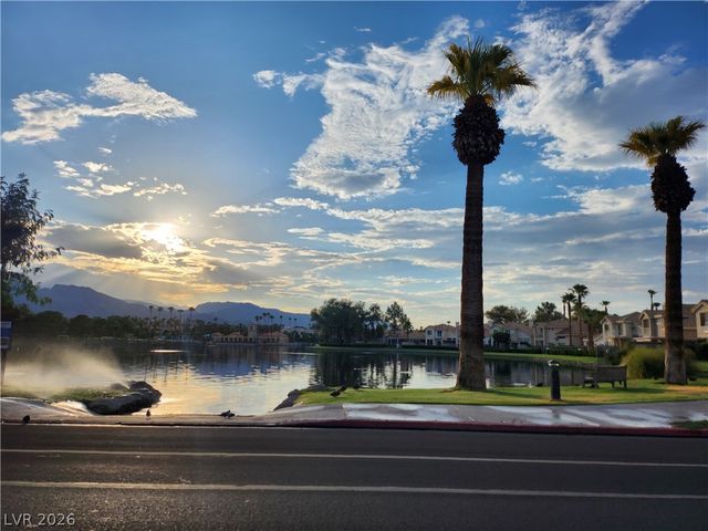 8245 Ocean Terrace Way, Las Vegas, NV 89128