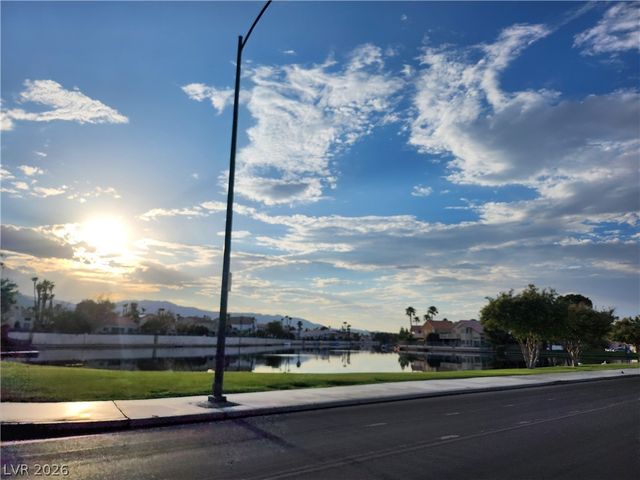 8245 Ocean Terrace Way, Las Vegas, NV 89128
