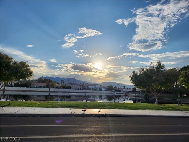8245 Ocean Terrace Way, Las Vegas, NV 89128