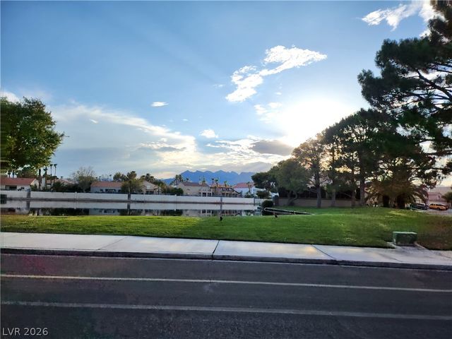 8245 Ocean Terrace Way, Las Vegas, NV 89128