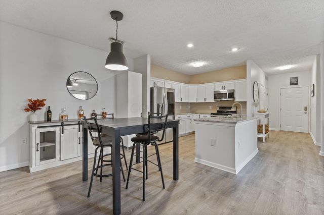 6170 Harbour Pointe, 101, Columbus, OH 43231