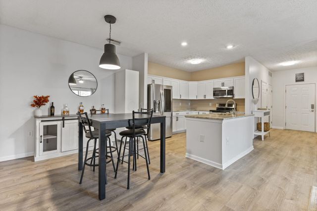 6170 Harbour Pointe, 101, Columbus, OH 43231