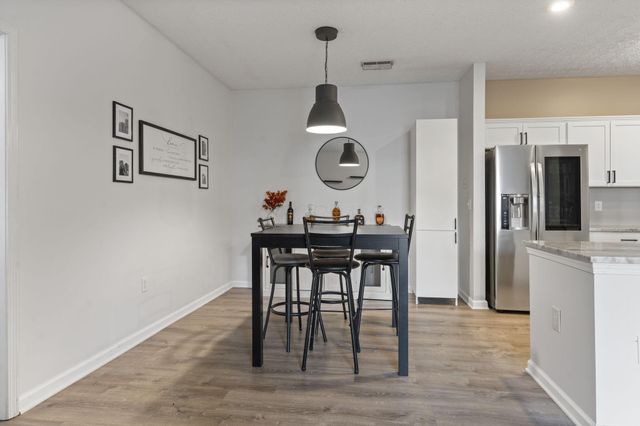 6170 Harbour Pointe, 101, Columbus, OH 43231