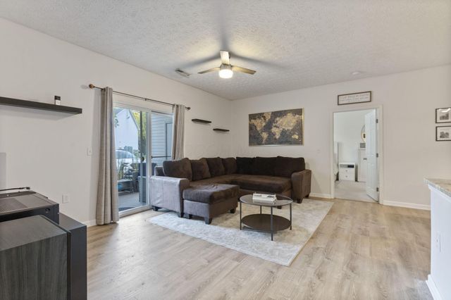 6170 Harbour Pointe, 101, Columbus, OH 43231