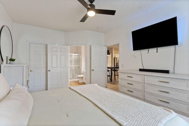 6170 Harbour Pointe, 101, Columbus, OH 43231