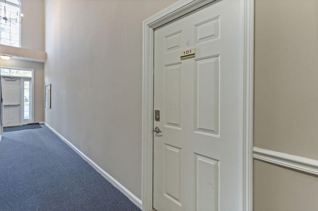 6170 Harbour Pointe, 101, Columbus, OH 43231