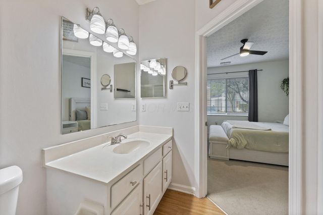 6170 Harbour Pointe, 101, Columbus, OH 43231