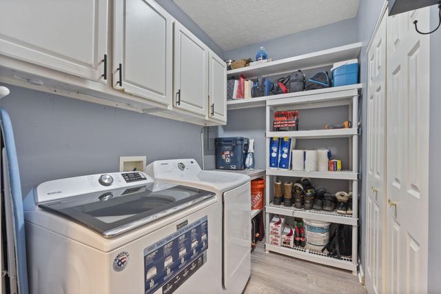 6170 Harbour Pointe, 101, Columbus, OH 43231