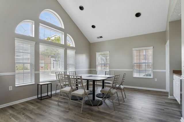 6170 Harbour Pointe, 101, Columbus, OH 43231