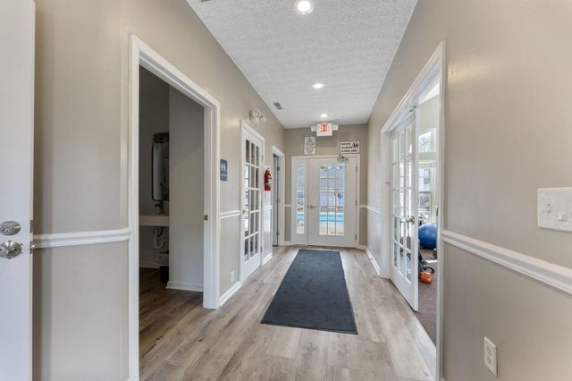 6170 Harbour Pointe, 101, Columbus, OH 43231