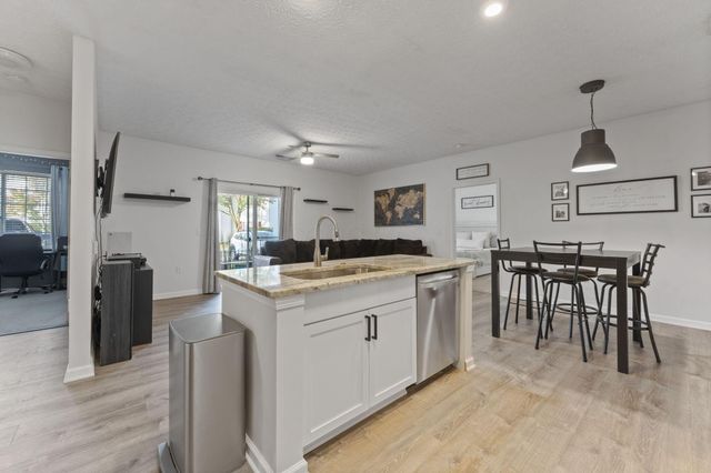 6170 Harbour Pointe, 101, Columbus, OH 43231