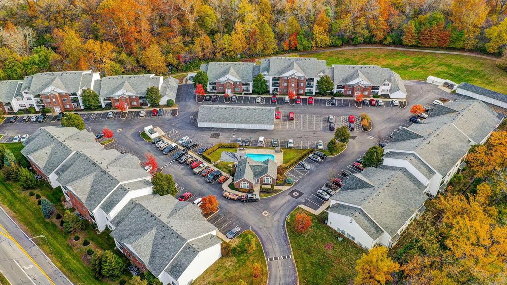 6170 Harbour Pointe, 101, Columbus, OH 43231