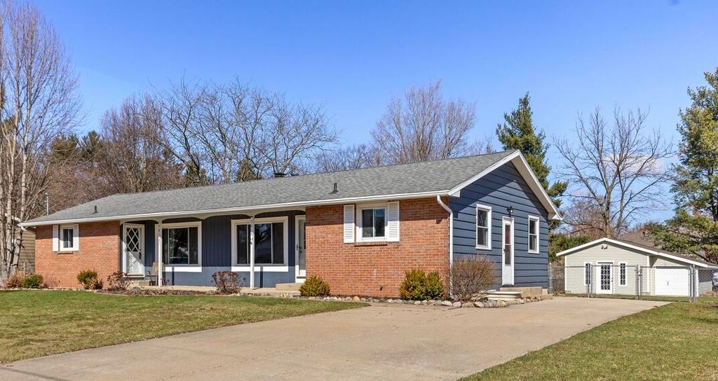 5817 Country View Drive 5815, Allendale Twp, MI 49401