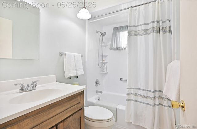 14628 Yale Street, Livonia, MI 48154